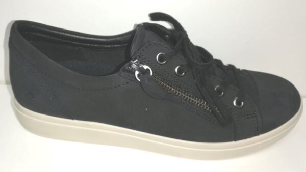 Ecco sneaker
