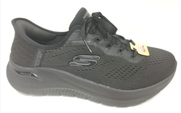 Skechers kävelykenkä