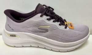 Skechers kävelykenkä