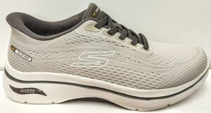 Skechers slip-ins kävelykenkä